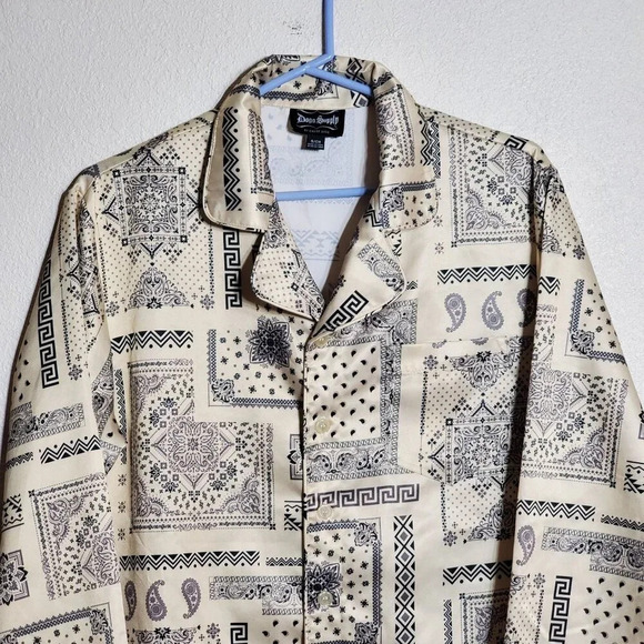 DOGG SUPPLY by SNOOP DOGG, Poly Satin Men's Pajama Lounge Shirt. Size Small - Picture 5 of 8